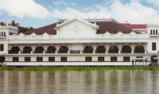 フィリピンの観光名所 マラカニアン宮殿