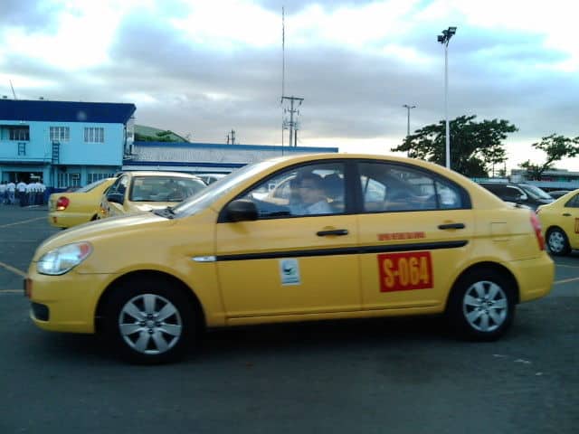 フィリピンのイエロータクシー