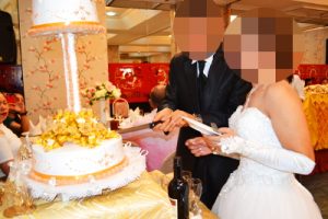 フィリピンでの結婚式 - ウェディングケーキ入刀
